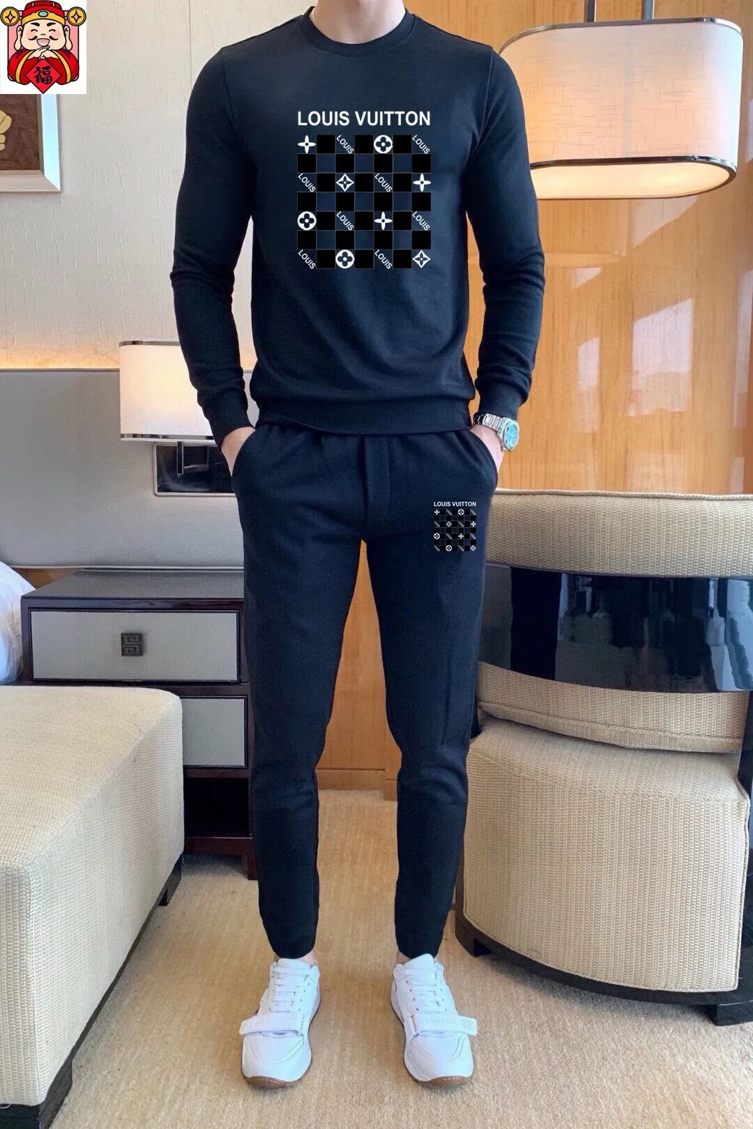 🅿️380 [LV Louis Vuitton] (Fat Man Gospel) hot-selling suit is coming. Focus on the original version of the official website. 2025 new hot-selling sweatshirt suit. The original order is hard to buy🇭🇰. It is the meticulous work of top designers for a fitting and perfect upper body effect. All-natural high-quality Roman cotton 100%, close-fitting comfort, noble and elegant! Original hardware embodies elegance and nobility! Counter size: M-5XL (maximum wear up to 220 pounds)